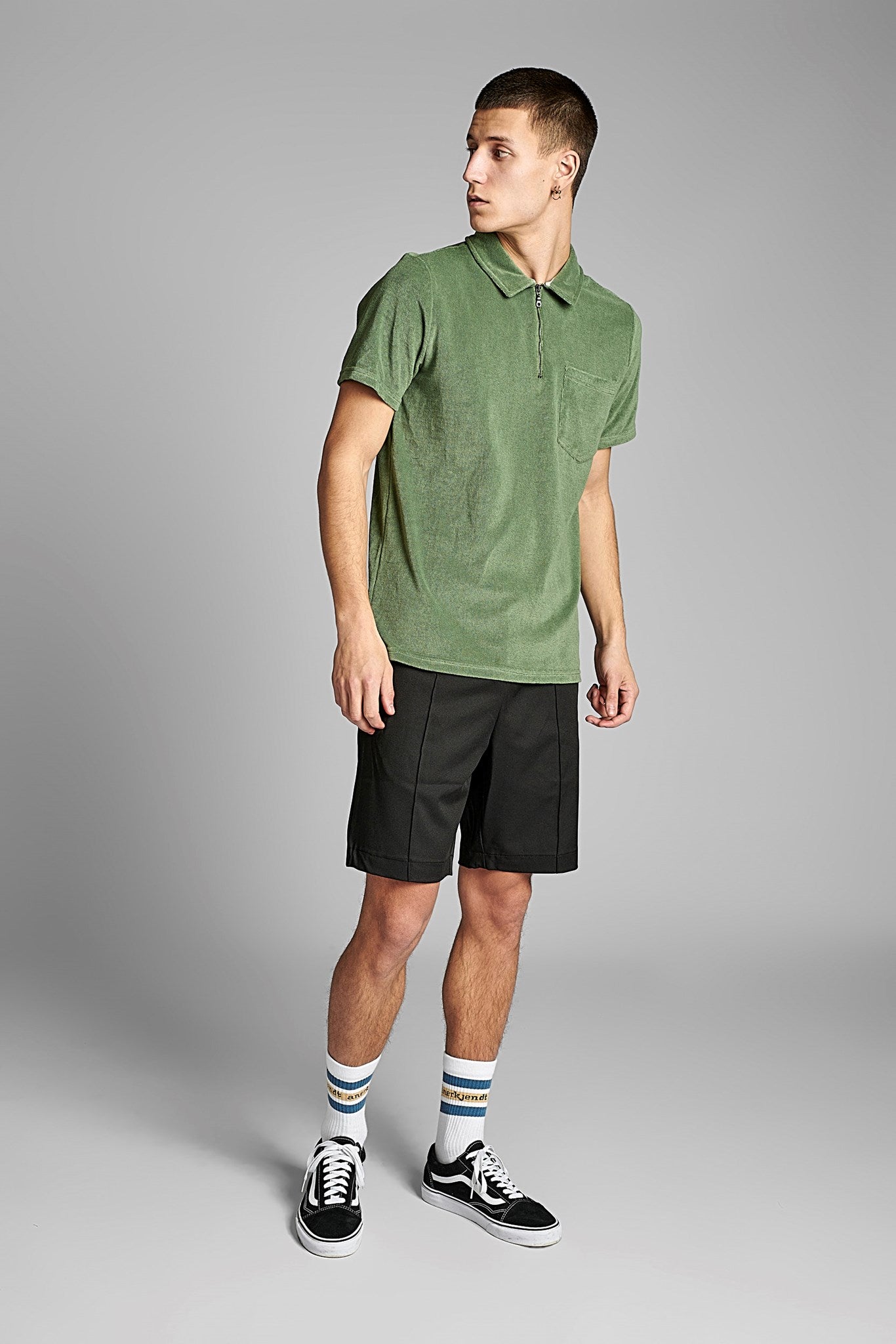 900212-4058_3.jpg