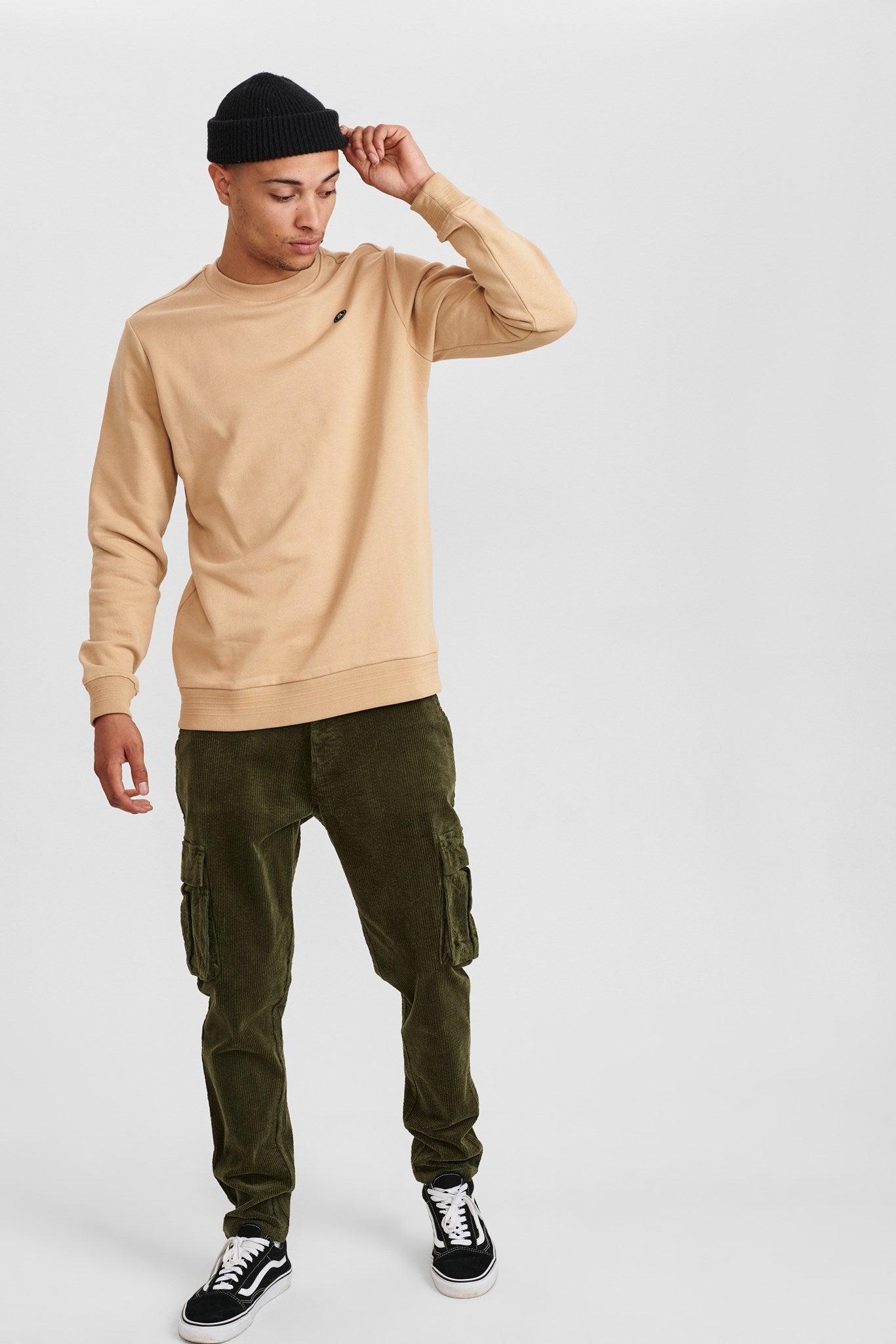 900181-5523_3 (1).jpg