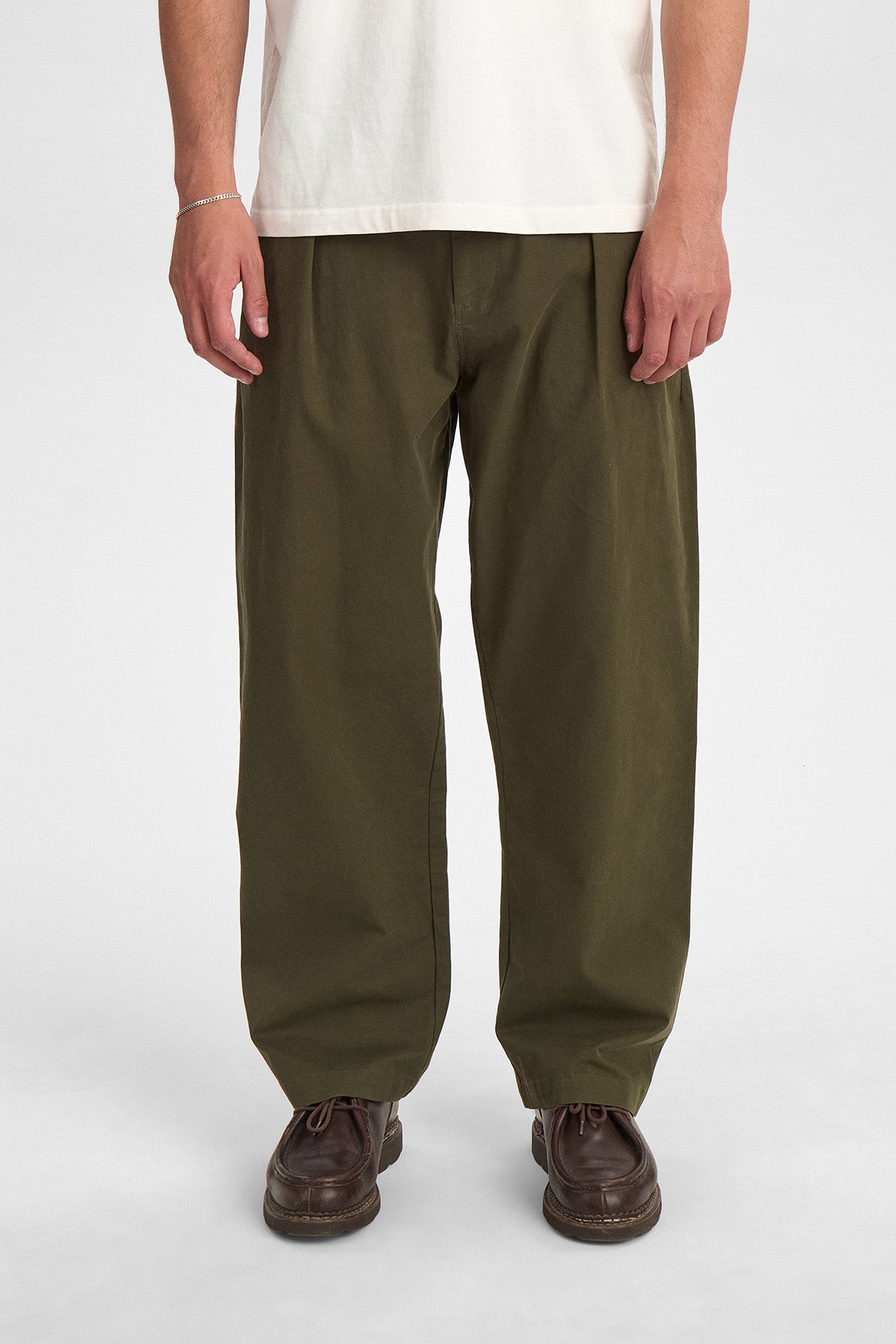 AKJAKOB COTTON PLEAT PANTS - Forest night